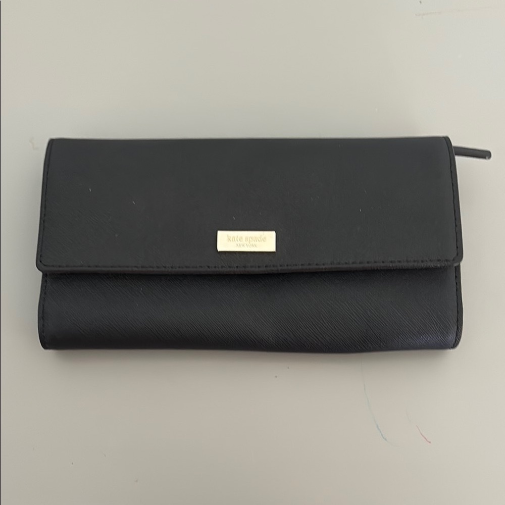 Kate Spade Black Wallet Sleek Minimalist Design